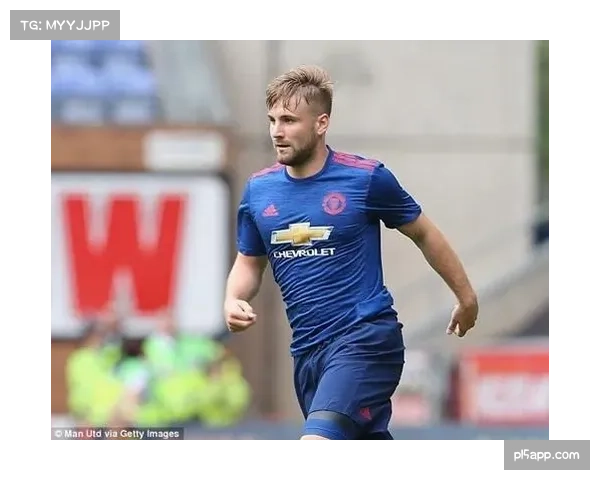 埃因霍温阵中小将范博梅尔伤缺影响进攻选择